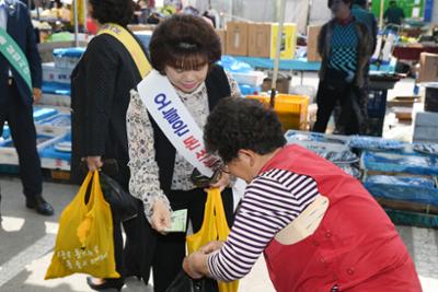 지역경제활성화를 위한 전통시장 장보기행사23-1030.jpg