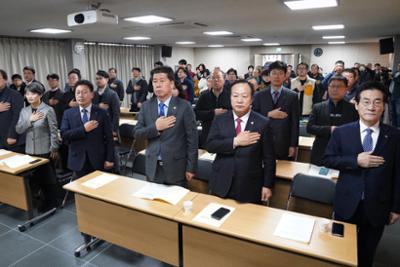 양구백자 백토대중화 산업화방향 정립 전문가 초청 토론회01-1030.jpg