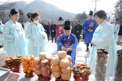 제21회 국토정중앙 달맞이 축제08-1500.jpg