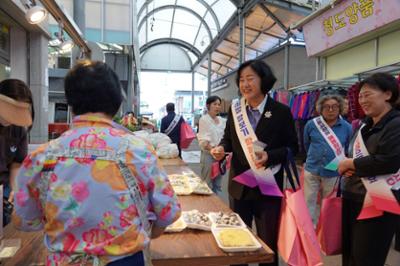 20251003 양구 전통시장 장보기 캠페인 (20)-1.JPG