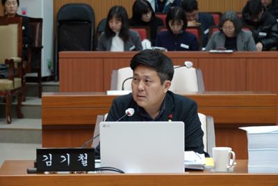 20251215 제313회 양구군의회 제2차 정례회 제6차 예결특위 (44).JPG