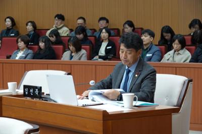 20251216 제313회 양구군의회 제2차 정례회 제7차 예결특위 (62).JPG