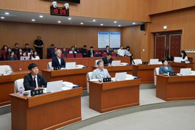 제320회 양구군의회 제1차 정례회 개막식 및 제1차 본회의 (6).JPG