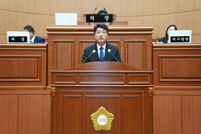 제320회 양구군의회 제1차 정례회 개막식 및 제1차 본회의 (10).JPG