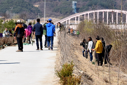 제71회 식목일행사 참석