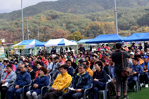 제16회 면민 한마당큰잔치 및 동면체육공원 인조잔디조성 준공식 참석