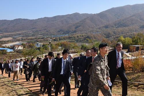 해안면 DMZ 자생식물원 개원식 참석