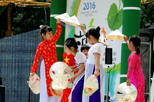 62016곰취축제-세계인의날행사12.jpg